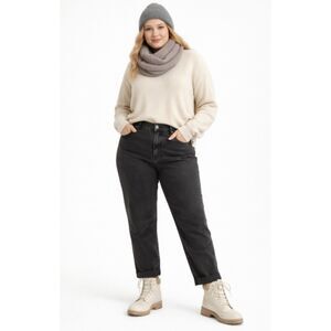 542 Universal Thread High-Rise Straight Leg Jeans | Black Wash | Everyday Denim